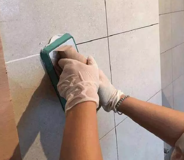 瓷砖要先填缝再美缝吗？施工注意事项(图2)